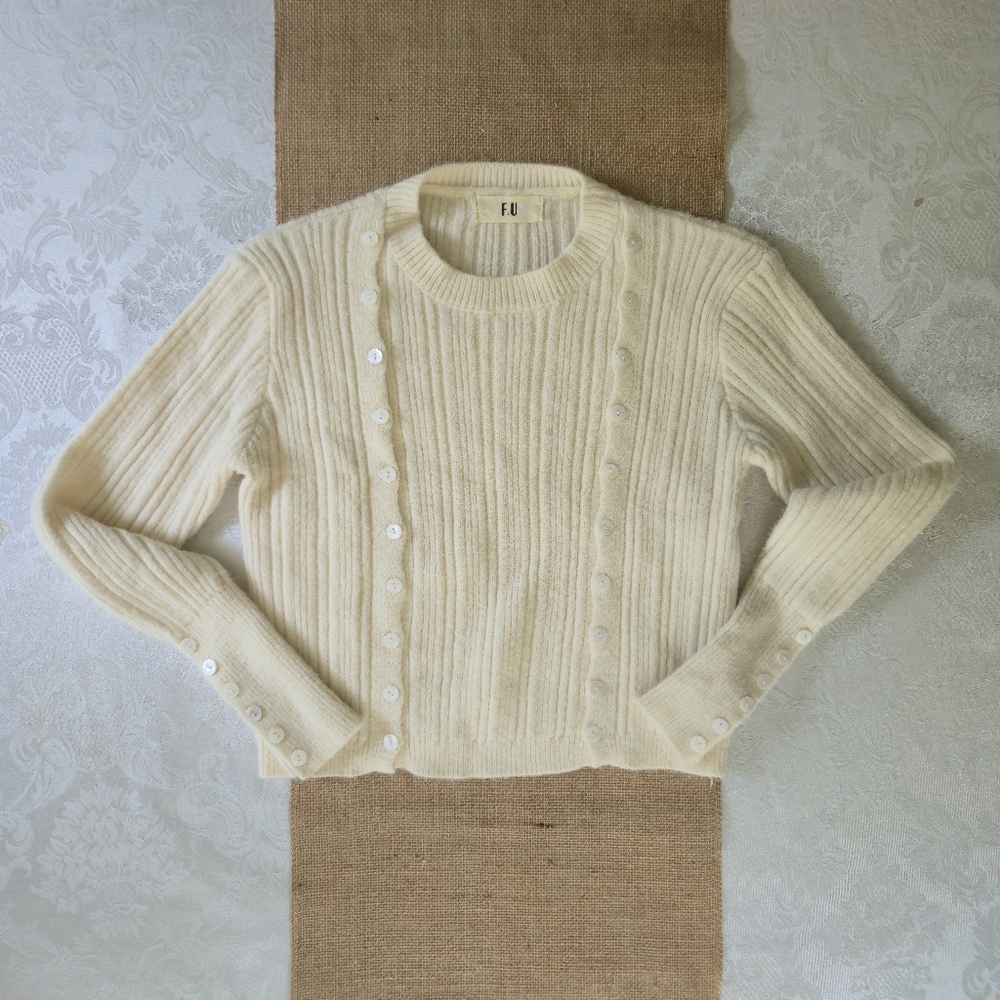 YesStyle Cream Cardigan Sweater Ribbed Knit w/ Buttons Korean Style One Size - Picture 2 of 7